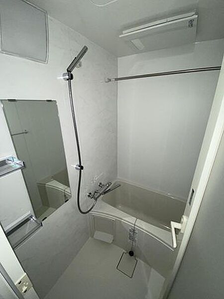 バス・シャワールーム　※別部屋の参考写真です。