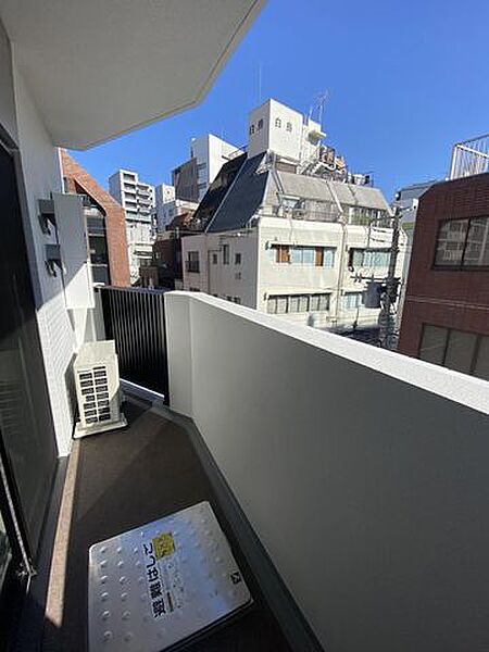 バルコニー　※別部屋の参考写真です。