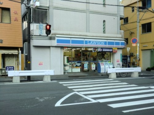 コンビニ　ローソン阪急三国駅前店（コンビニ）まで385m