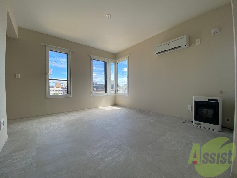 居室・リビング　広くてきれいなリビングです！快適に過ごせそうですね。