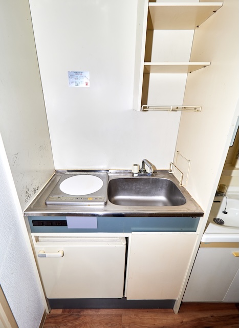 キッチン　IHコンロ、ミニ冷蔵庫