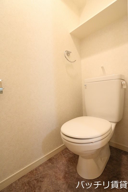 トイレ　画像は別号室イメージの為、現況を優先いたします。