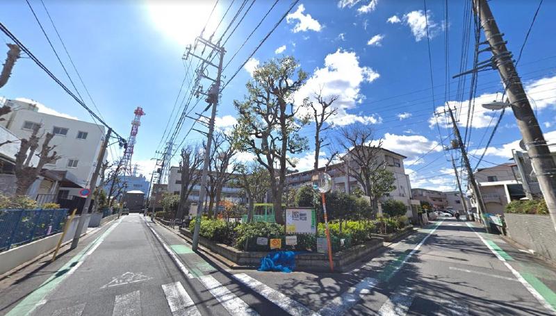 公園　道上児童遊園（公園）まで90m