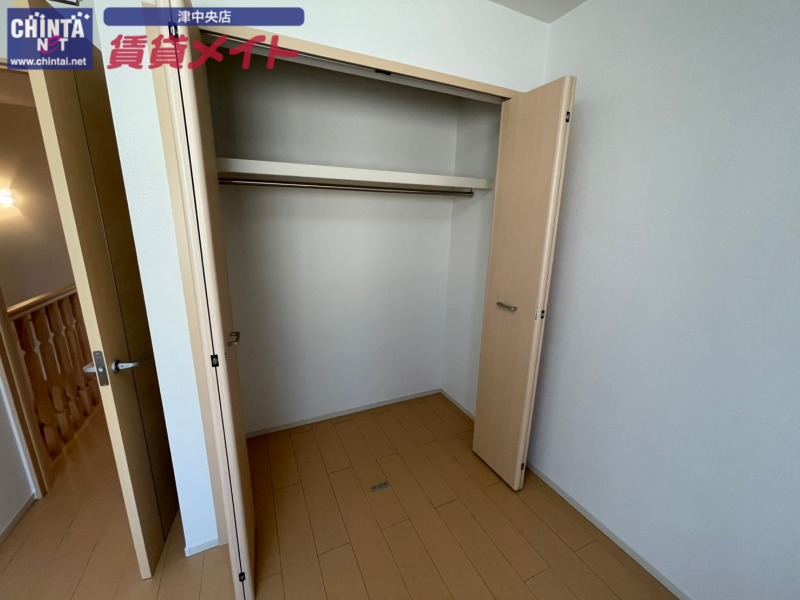 収納　同型参考写真