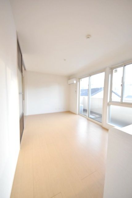 居室・リビング　同施工写真