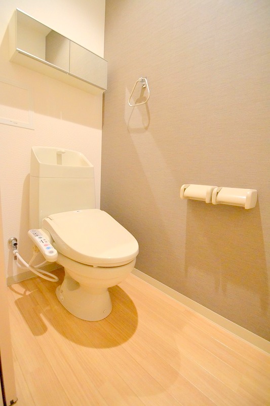トイレ　お問合せはシティホーム海田センター　082-821-2227