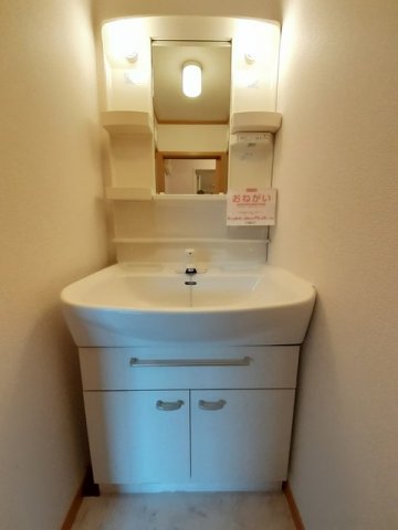 洗面設備　脱衣スペースもあります