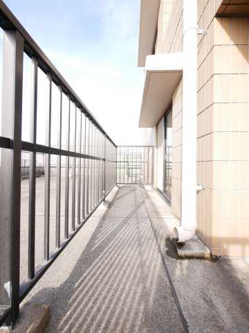 バルコニー　本駒込Kマンション　反転タイプの部屋写真