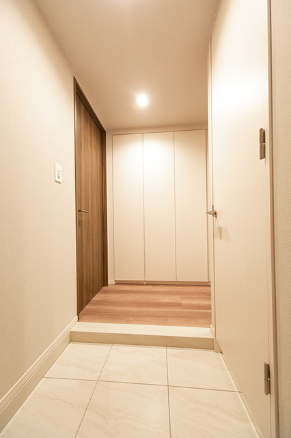 玄関　※写真は同タイプ住戸です。