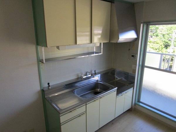 キッチン　同物件別室