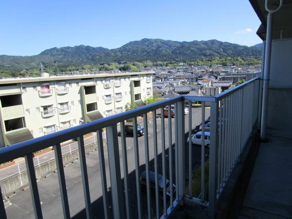 バルコニー　同物件別室