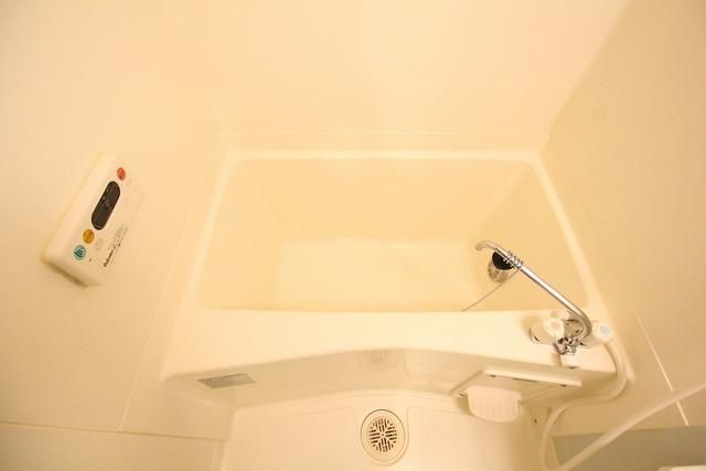 バス・シャワールーム　★バスタブの様子★