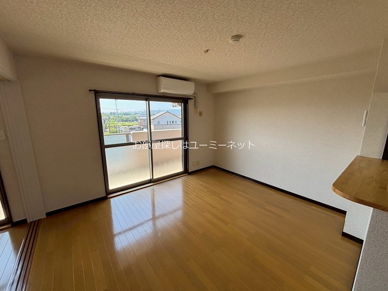 居室・リビング　※303号室の写真になります