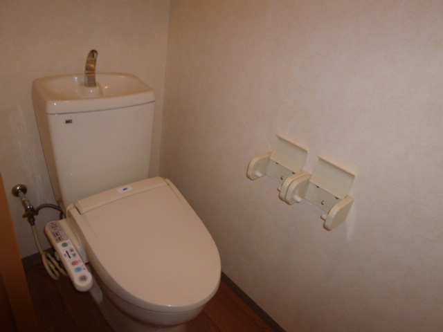 トイレ　シャワー付きトイレ