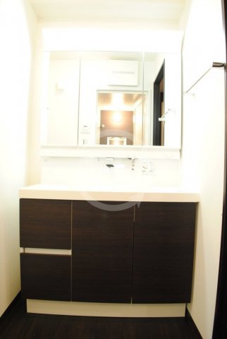 洗面設備　天満橋ケルスコート　洗面所