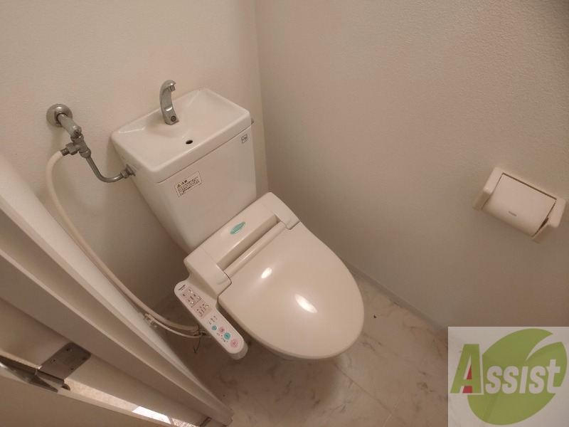 トイレ　トイレです。ウォシュレット付を探している方、おすすめです。