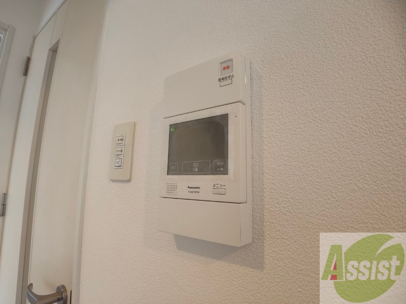 セキュリティ　ＴＶモニター付インターホンです。来客者の顔が見えるので安心！