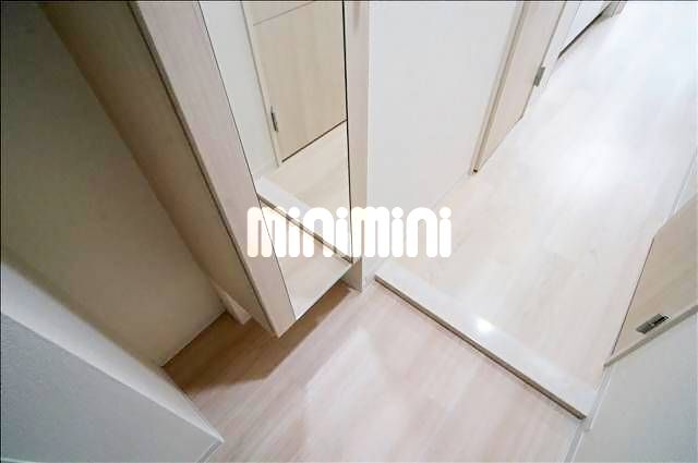 玄関　下駄箱。