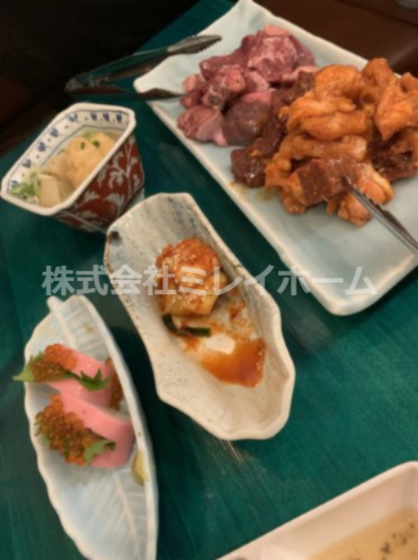 飲食店　炭火焼肉ホルホルぷーぷー（飲食店）まで99m