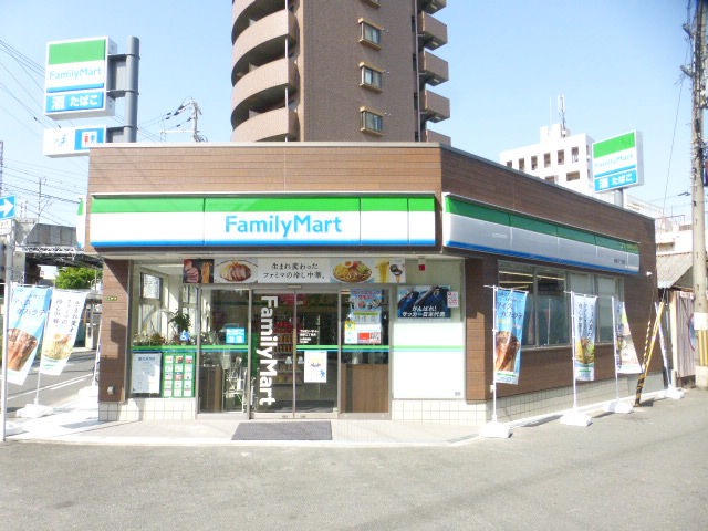 コンビニ　ファミリーマート豊新三丁目店（コンビニ）まで229m