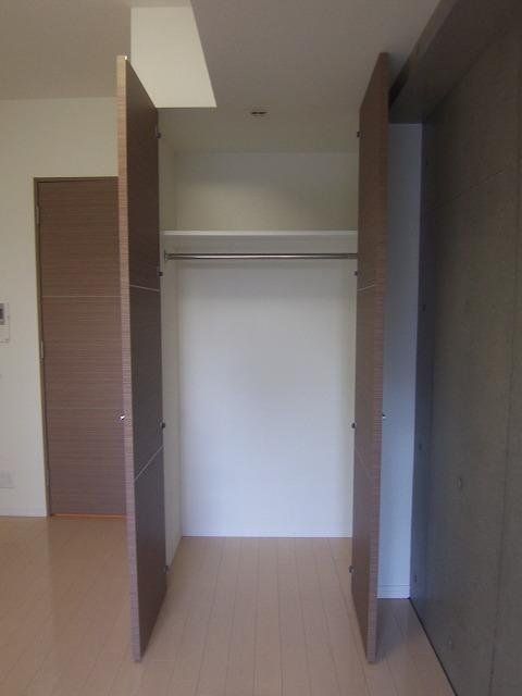 洗面設備　収納