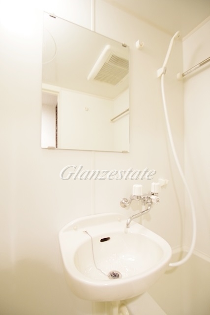 洗面設備　☆室内洗濯機置き場ございます☆