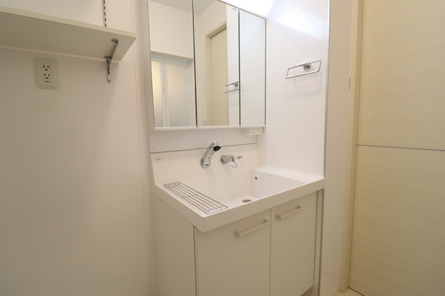 洗面設備　洗髪洗面化粧台