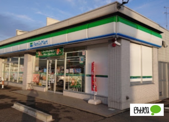 コンビニ　ファミリーマート小松若杉町店（コンビニ）まで754m