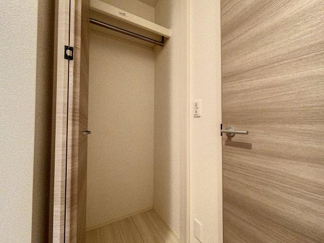 収納　掲載写真は同型モデルを掲載しており実際のお部屋と仕様等が異な
