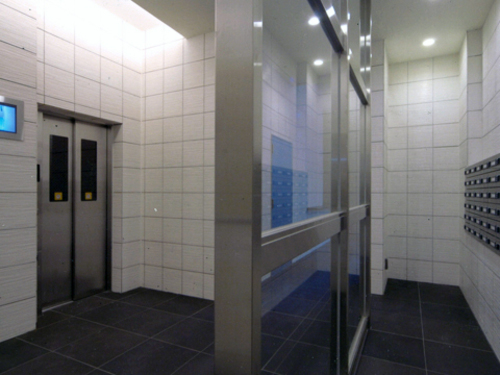 その他共有部分　エレベーター　※前回募集時2007.1撮影