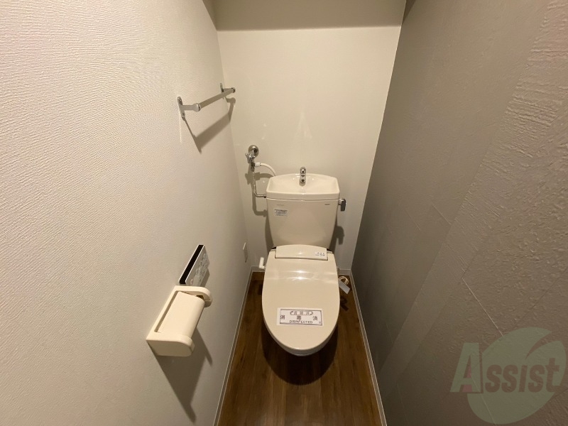 トイレ　こちらはトイレです。清潔感があり、安心して使用できます。