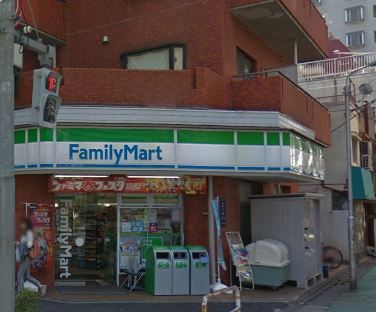コンビニ　ファミリーマート 大井一丁目店（コンビニ）まで88m