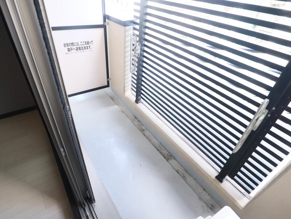 バルコニー　バルコニー