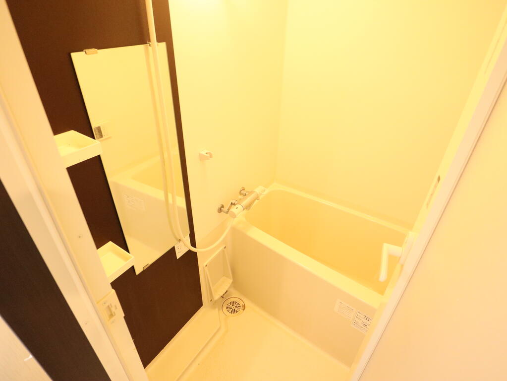 バス・シャワールーム　バス