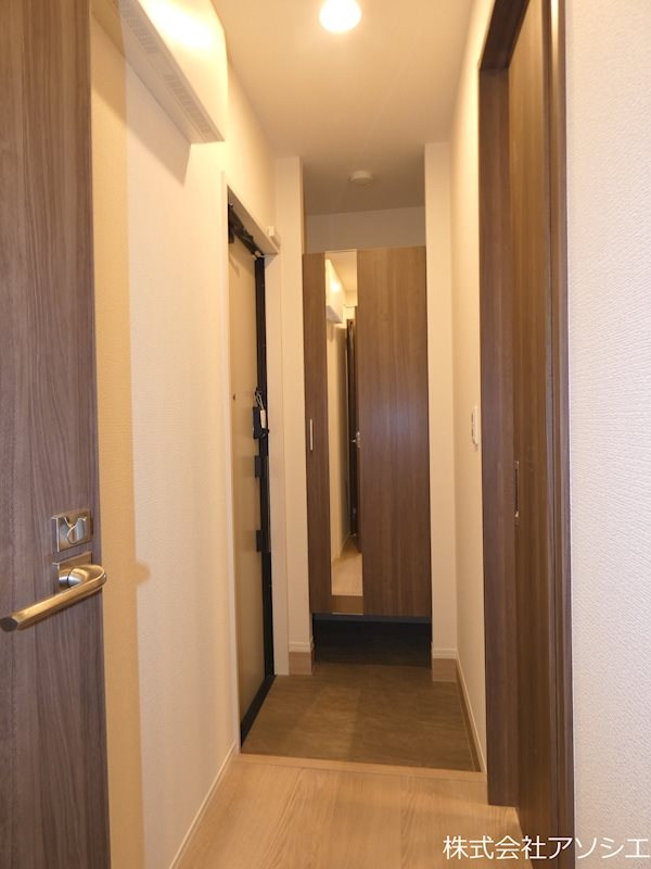 玄関　※写真は同型タイプイメージになります。