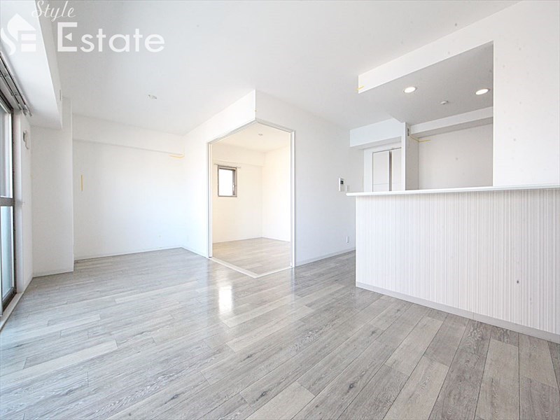 居室・リビング　内装