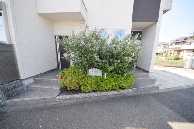 エントランス　～こちらから入ってください～