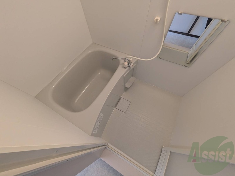 バス・シャワールーム　お風呂はゆっくり入りたくなるサイズ感がいいですね。