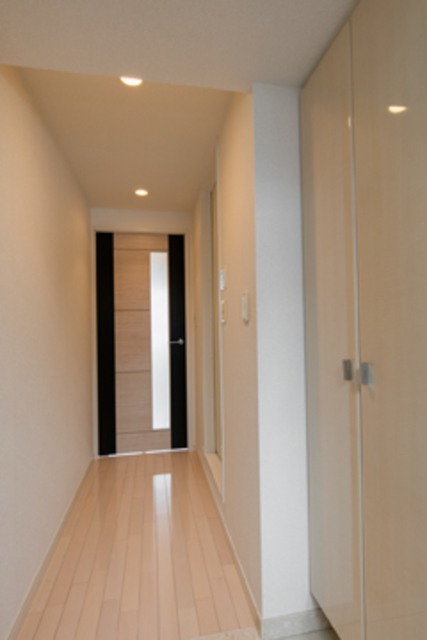 玄関　※写真は同タイプ住戸です。