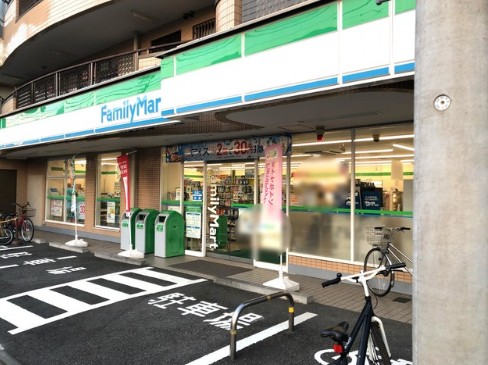コンビニ　ファミリーマート 幸区役所前店（コンビニ）まで428m