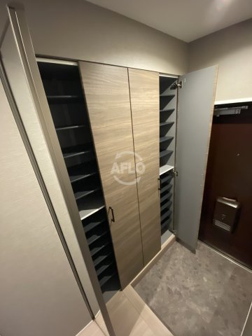 収納　インプルーブ天満橋　シューズボックス