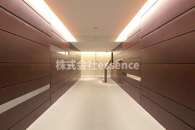 ロビー　弊社ではオンライン対応・現地対応可能です♪