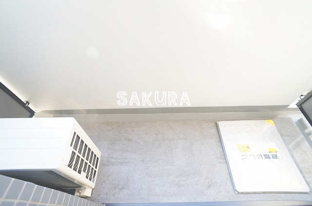 その他　開放的で明るい空間を演出してくれるバルコニーです♪