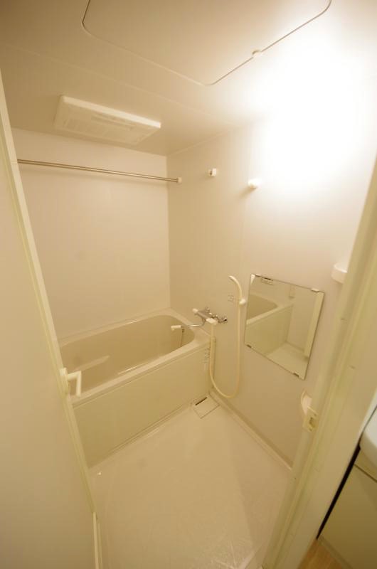バス・シャワールーム　ゆったり過ごせるお風呂です