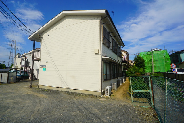 建物外観　周辺は閑静な住宅街ですので静かな住環境です！