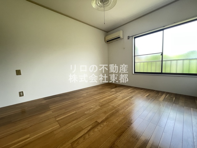 居室・リビング　南向きなので暖かな日差しが入りますね♪