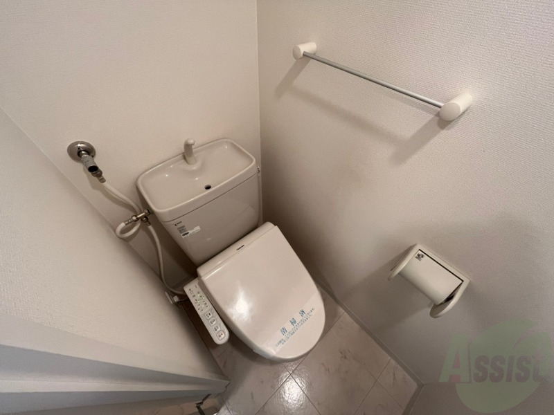 トイレ　トイレです。ウォシュレット付を探している方、おすすめです。