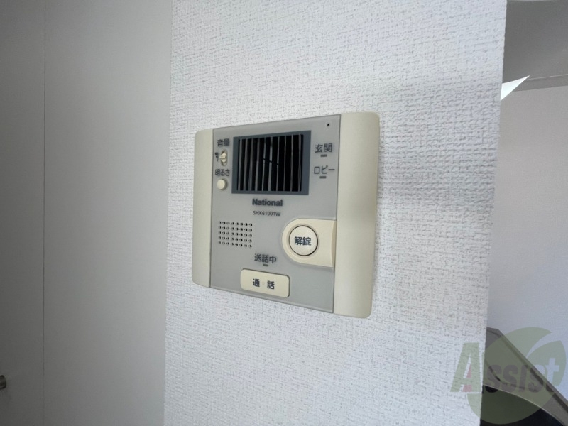 セキュリティ　ＴＶモニター付インターホンです。来客者の顔が見えるので安心！