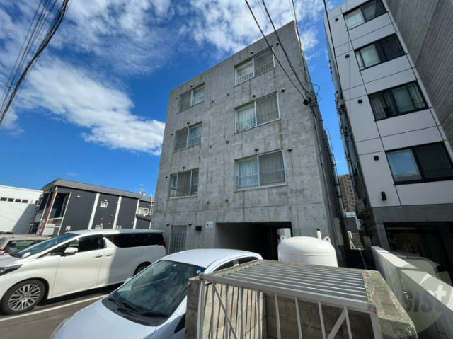 建物外観　札幌市東区北１８条東「グロワール北１８条」