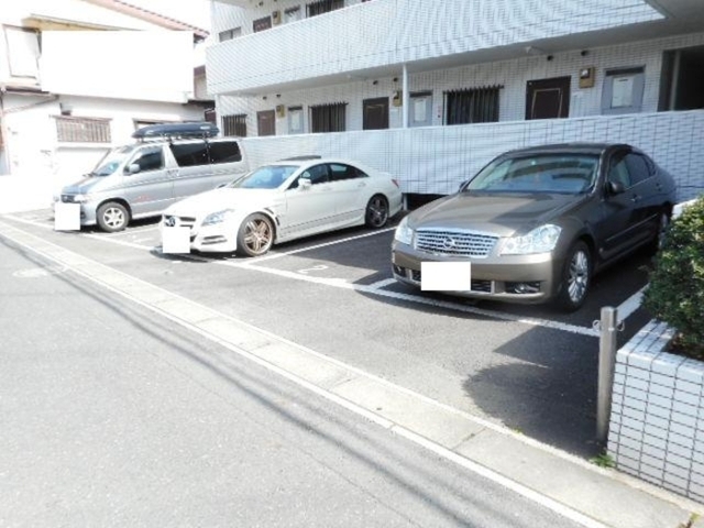 駐車場　駐車場（要空き確認）